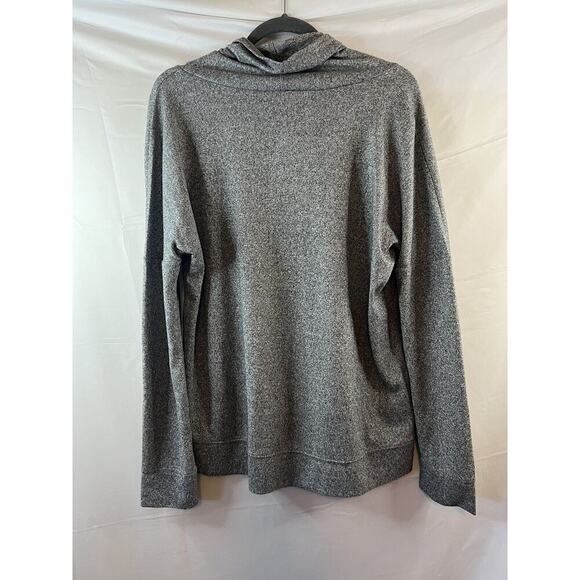 St. John Womens Grey Active Pullover Size Large - Picture 2 of 4